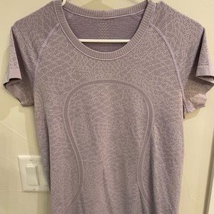 Lululemon tshirt